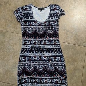 Patterned t-shirt dress
